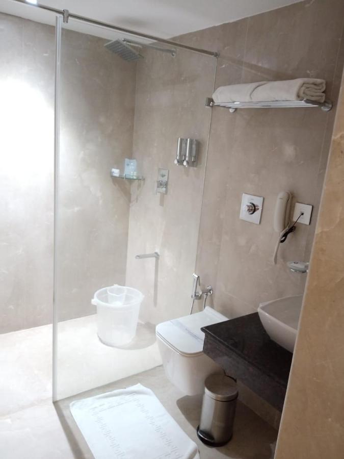 Hotel Aadithya Chennai Extérieur photo