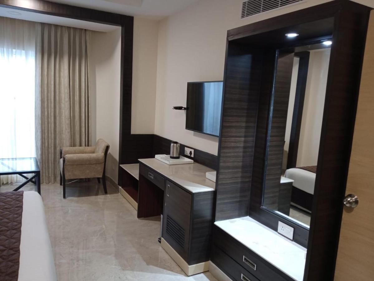 Hotel Aadithya Chennai Extérieur photo