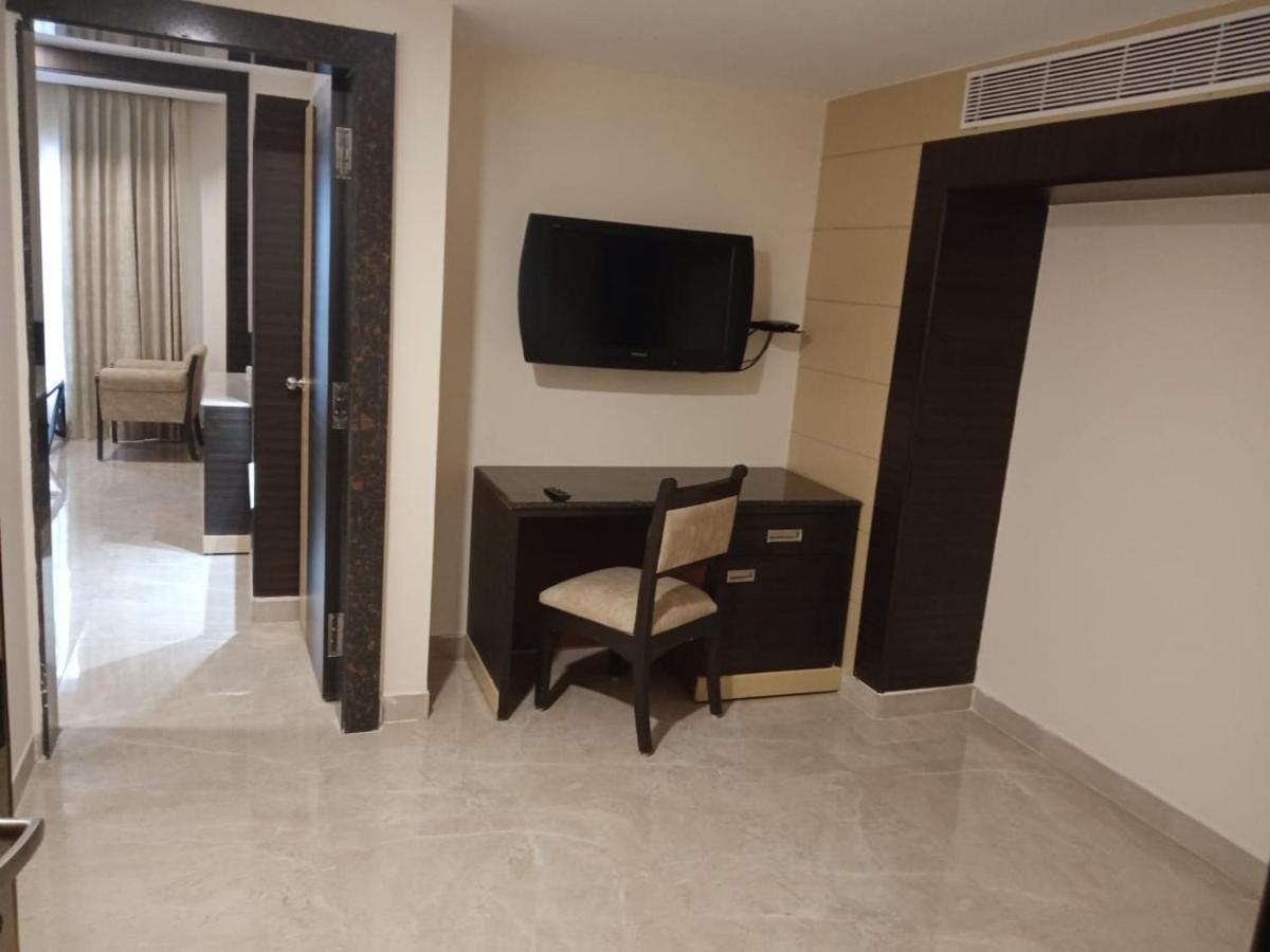Hotel Aadithya Chennai Extérieur photo